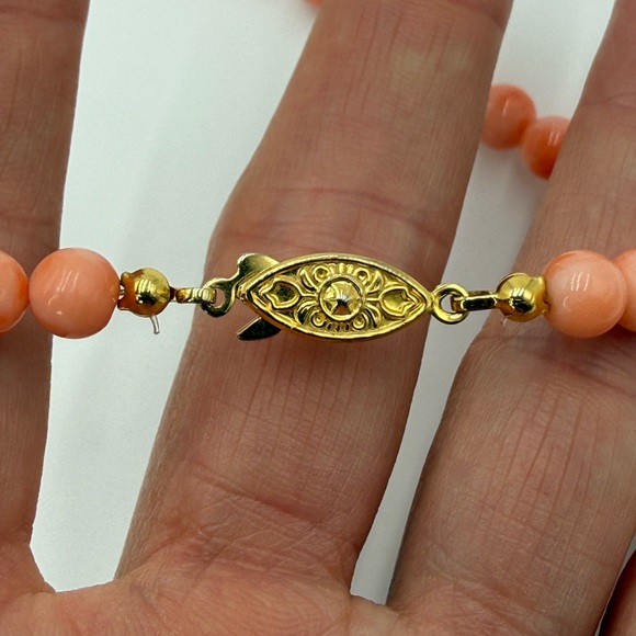 Genuine Angel Skin Coral Necklace 16” Blush Pink Beads Gold Tone Clasp 51.8g - Picture 10 of 17